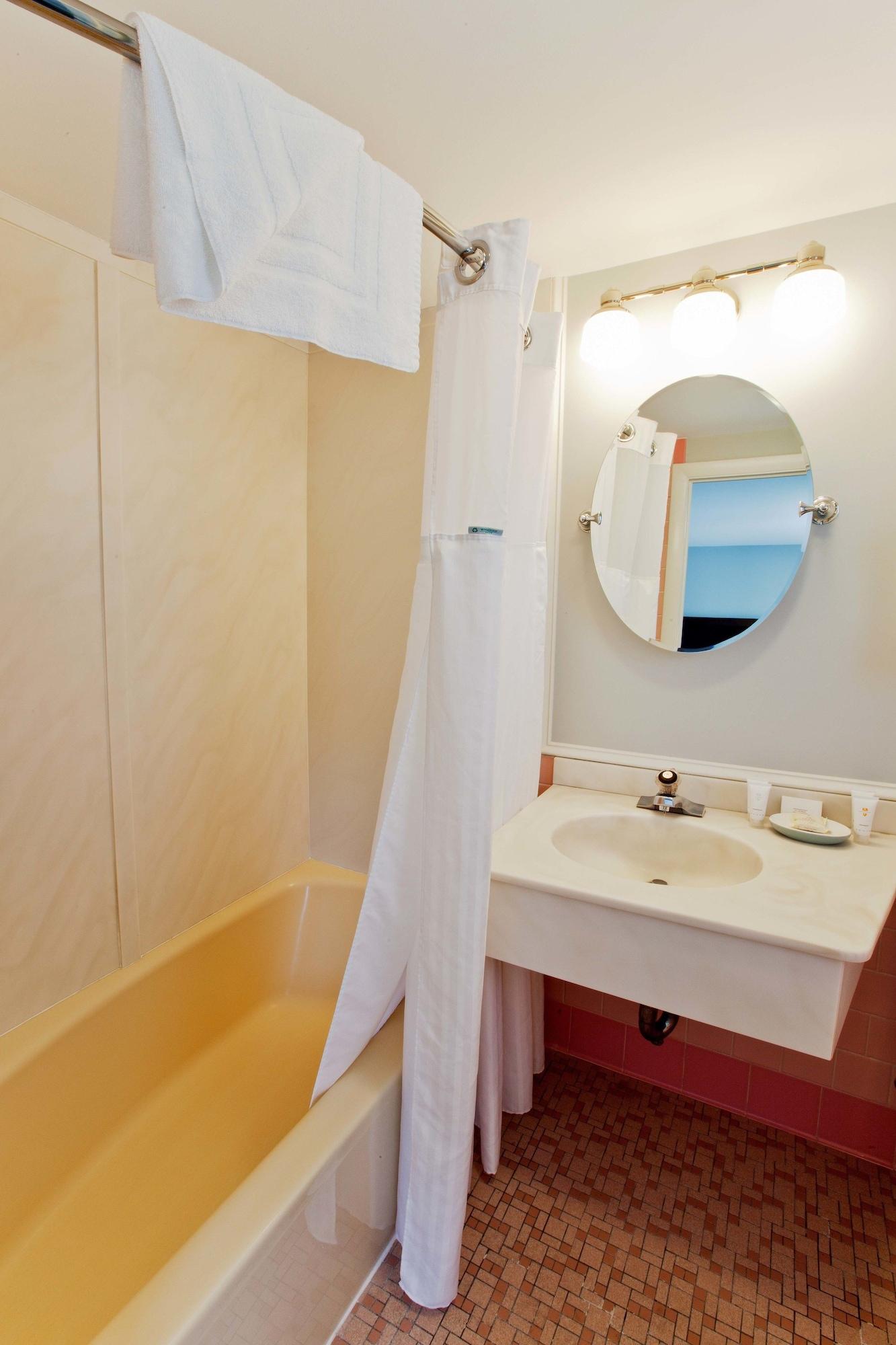 The Seaglass Inn & Spa Provincetown Exterior foto